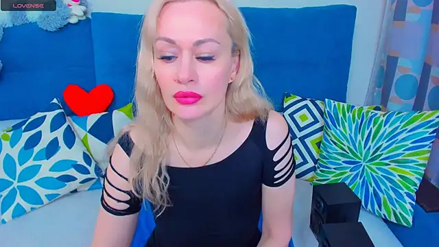 EllenMoore online show from 12.10.24