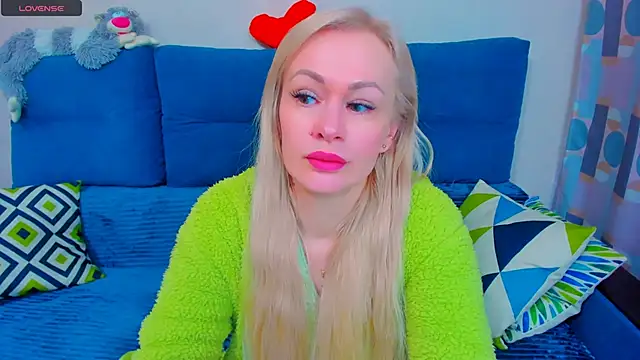 EllenMoore online show from 02.08.25