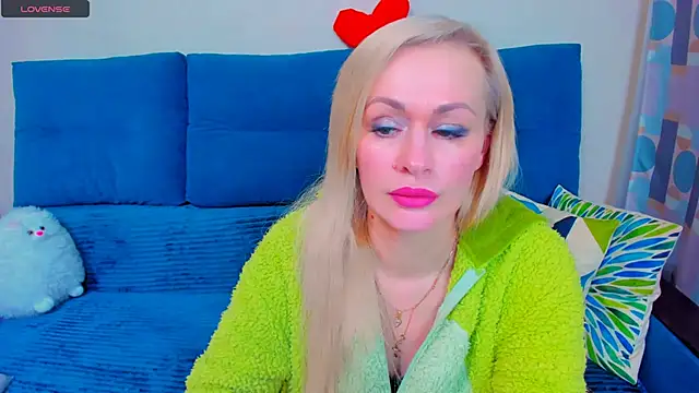 EllenMoore online show from 03.19.25