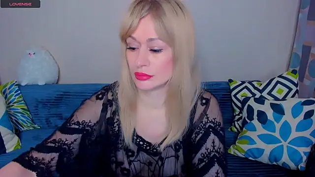 EllenMoore online show from 04.24.26