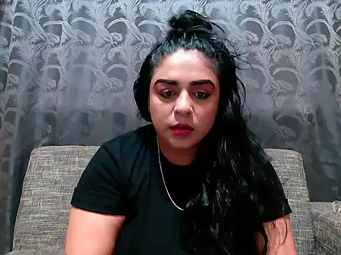 Snapshot of indianishkq7 chatting on 12.14.24 indianishkq7 online show from 12.14.24