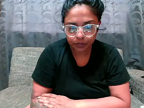 Snapshot of indianishkq7 chatting on 12.28.24 indianishkq7 online show from 12.28.24