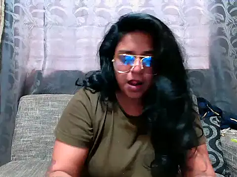 Snapshot of indianishkq7 chatting on 01.20.25 indianishkq7 online show from 01.20.25