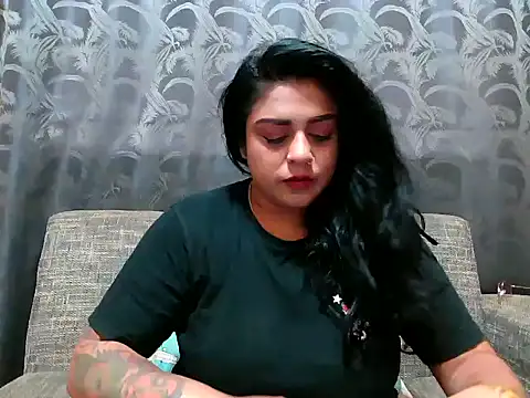 Snapshot of indianishkq7 chatting on 02.02.25 indianishkq7 online show from 02.02.25