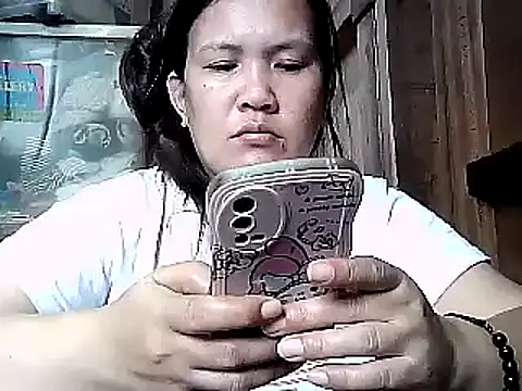 Snapshot of XbighotbootyX chatting on 12.20.24 XbighotbootyX online show from 12.20.24