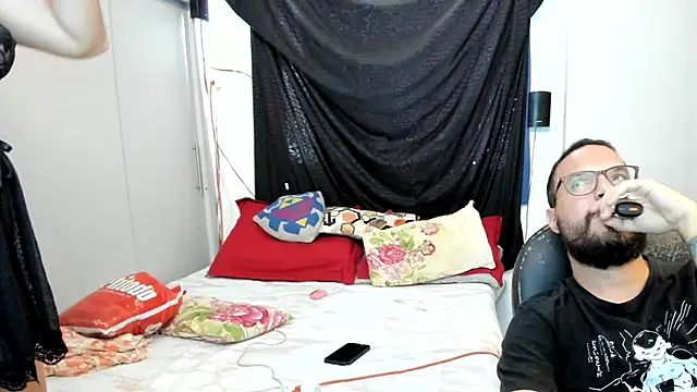 Snapshot of sgmr chatting on 01.22.25 sgmr online show from 01.22.25
