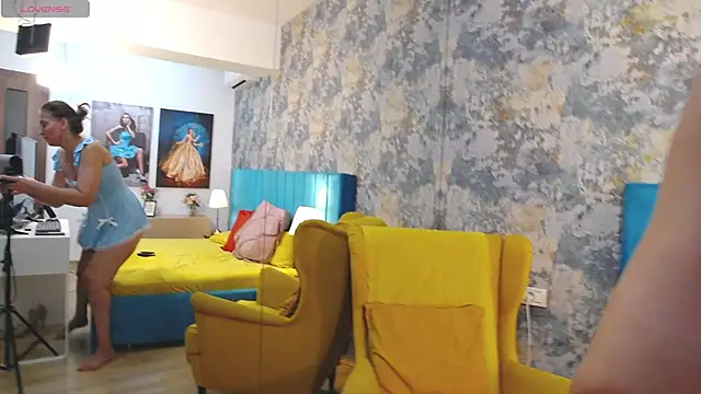 LisaCroft online show from 09.15.25