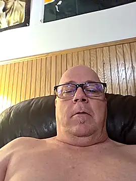 Snapshot of horny4you1 chatting on 11.20.25 horny4you1 online show from 11.20.25