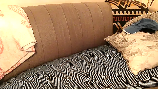 hrnyboy1978 online show from 02.20.25