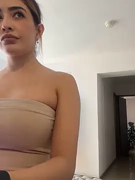 CATALINA RESTREPO online show from 01.25.25