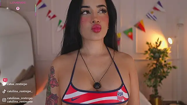 Snapshot of CATALINA_RESTREPO chatting on 06.21.26 CATALINA RESTREPO online show from 06.21.26