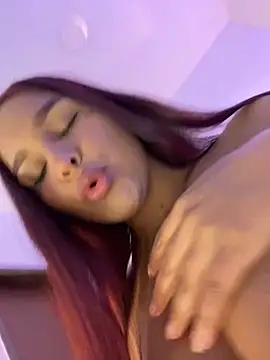 Snapshot of Fancyxlove chatting on 12.24.24 Fancyxlove online show from 12.24.24