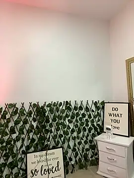 Snapshot of Fancyxlove chatting on 02.14.25 Fancyxlove online show from 02.14.25