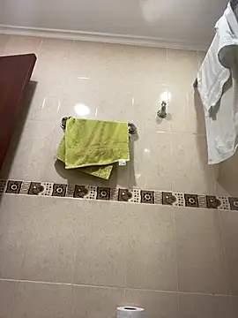 Snapshot of Fancyxlove chatting on 10.10.25 Fancyxlove online show from 10.10.25