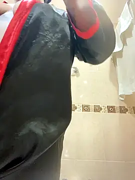 Snapshot of Fancyxlove chatting on 10.11.25 Fancyxlove online show from 10.11.25