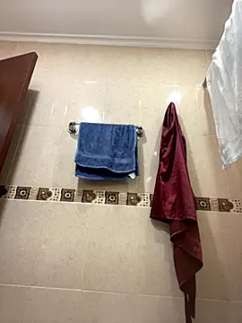 Snapshot of Fancyxlove chatting on 11.04.25 Fancyxlove online show from 11.04.25