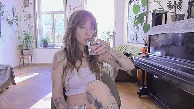 Miranda2 0 online show from 10.10.25