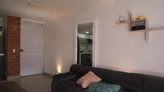  Vahos  online show from 10.10.25