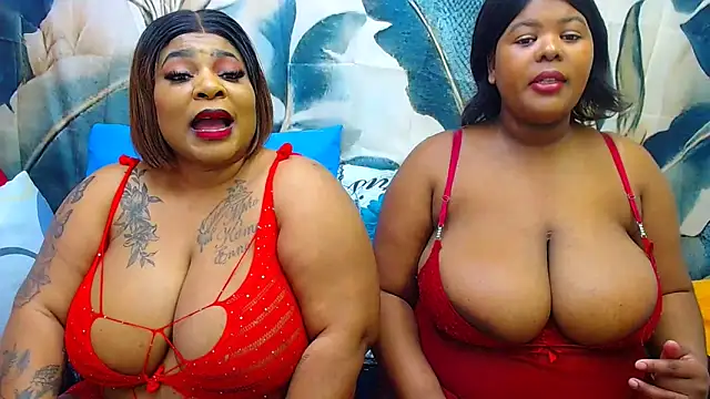 Snapshot of Ebonyhotass26 chatting on 06.12.26 Ebonyhotass26 online show from 06.12.26