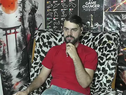 Snapshot of 00george chatting on 11.22.25 00george online show from 11.22.25