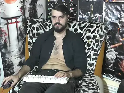 Snapshot of 00george chatting on 11.30.25 00george online show from 11.30.25