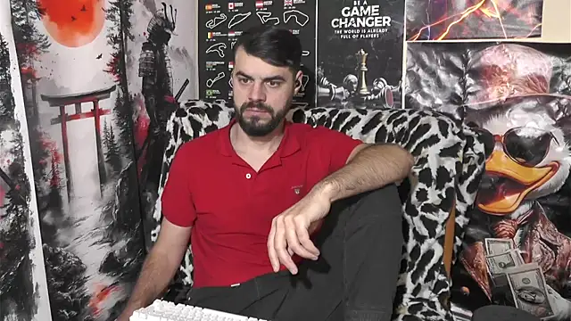 Snapshot of 00george chatting on 01.05.26 00george online show from 01.05.26