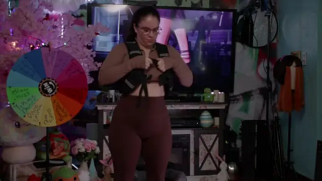 Nikki Torres online show from 03.24.26