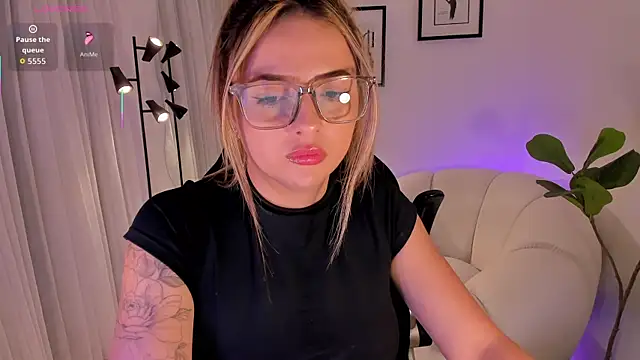 AmyWood online show from 02.10.26