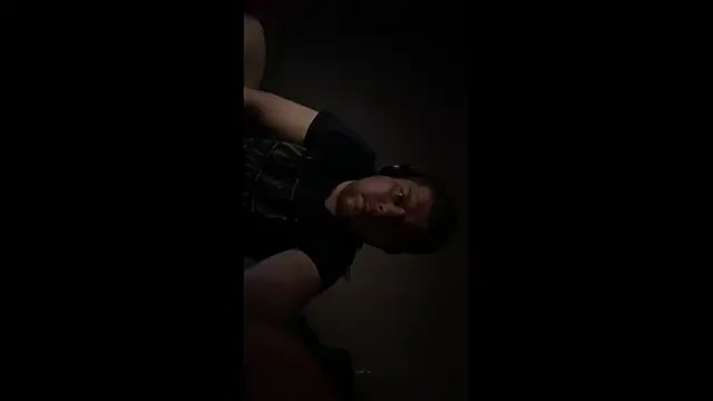 Czechyoungboy online show from 12.22.25