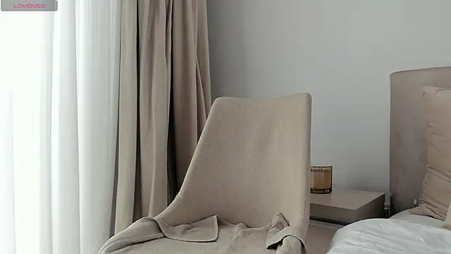 Snapshot of VickyStonee chatting on 05.19.26 VickyStonee online show from 05.19.26