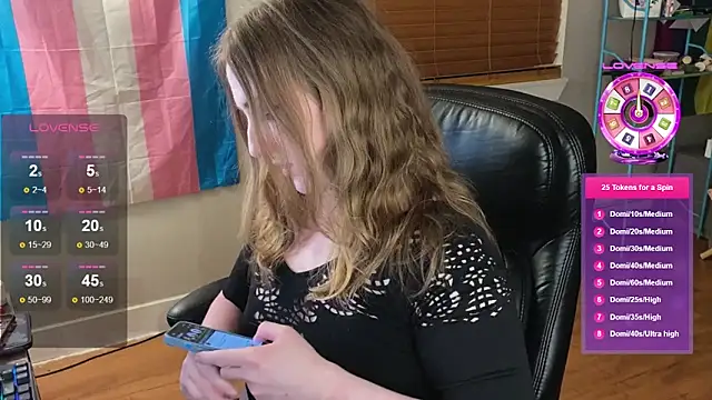 luluvaladon online show from 10.07.25