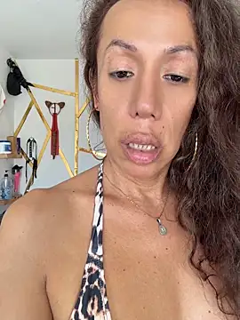 YOURSDEBORA online show from 06.06.26