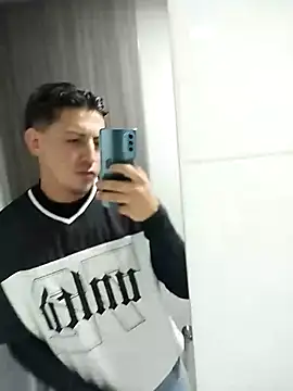 Snapshot of AndyM-10 chatting on 02.11.26 AndyM-10 online show from 02.11.26