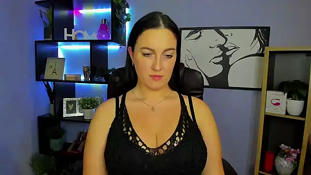 Snapshot of FUN_AMI chatting on 01.15.25 FUN AMI online show from 01.15.25