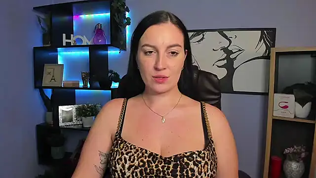 Snapshot of FUN_AMI chatting on 02.05.25 FUN AMI online show from 02.05.25