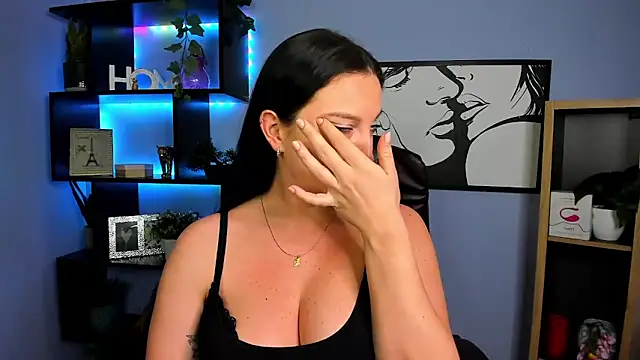 Snapshot of FUN_AMI chatting on 03.20.25 FUN AMI online show from 03.20.25