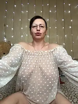 Amberhotqueen online show from 02.12.26