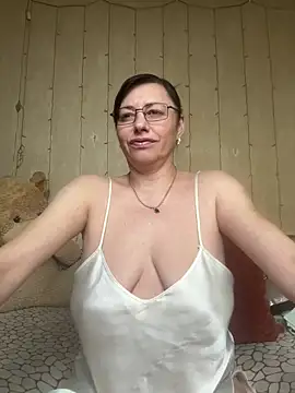 Amberhotqueen online show from 04.10.26