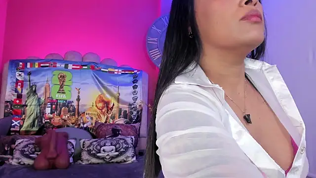 Inndrahot online show from 07.17.26