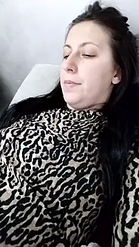 Snapshot of lolyforyou chatting on 11.18.25 lolyforyou online show from 11.18.25