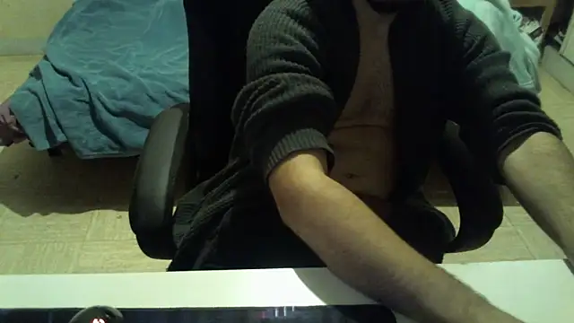 Snapshot of kevinmillas chatting on 12.02.24 kevinmillas online show from 12.02.24