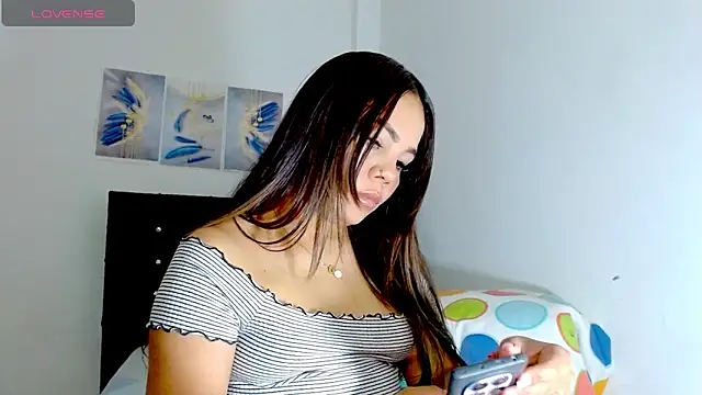 Kylie loveee online show from 10.22.25