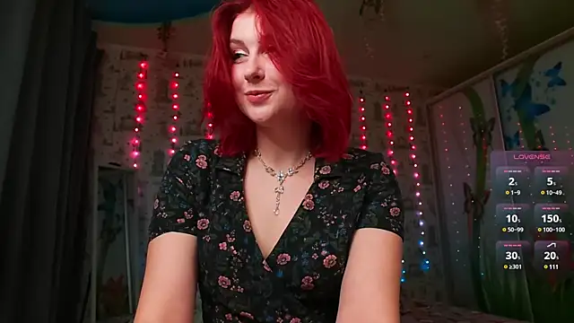 Snapshot of SmokyRose chatting on 01.06.25 SmokyRose online show from 01.06.25