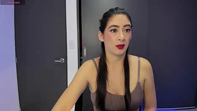 Snapshot of MeganWhite3 chatting on 10.24.25 MeganWhite3 online show from 10.24.25