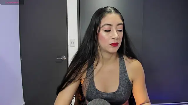 Snapshot of MeganWhite3 chatting on 11.30.25 MeganWhite3 online show from 11.30.25