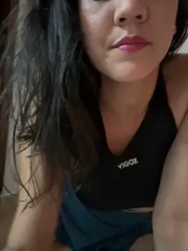 Snapshot of mahia_queen chatting on 06.16.26 mahia queen online show from 06.16.26