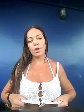 LilliThelo online show from 11.18.25