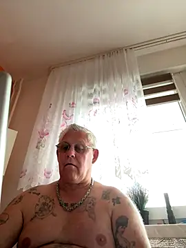 smaili1513 online show from 09.17.25