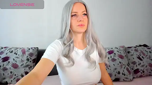 Snapshot of DiamondKay chatting on 01.07.25 DiamondKay online show from 01.07.25