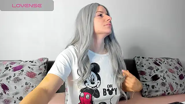 Snapshot of DiamondKay chatting on 01.24.25 DiamondKay online show from 01.24.25